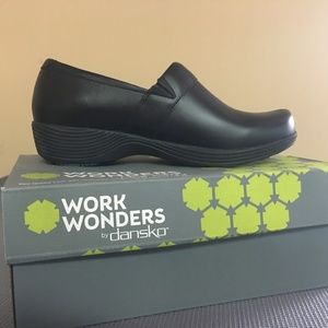 Dansko Camellia Leather Black